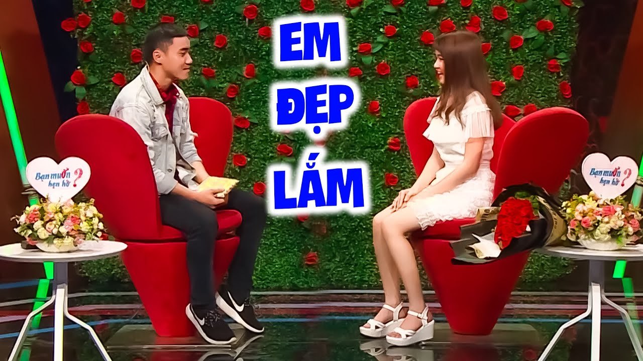 CÔ GÁI XINH ĐẸP NHỎ NHẮN DỄ THƯƠNG TÁO BẠO CƯỚP ĐI NỤ HÔN ĐẦU CỦA CHÀNG GAME THỦ _ PHỤ NỮ LÀ ĐỂ YÊU