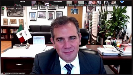 ¡VEAN! ¡Uno de los chuchos del PRD se pone de tapete de Lencho!