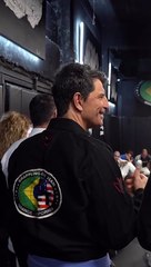 Σάκης Ρουβάς: Πήρε νέα ζώνη στο Brazilian Jiu Jitsu και οι συναθλητές του τον... μαστίγωσαν!
