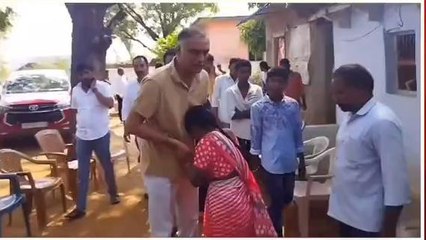 సిద్దిపేట: బీఆర్ఎస్ కార్యకర్తల కుటుంబానికి మంత్రి హరీశ్ భరోసా