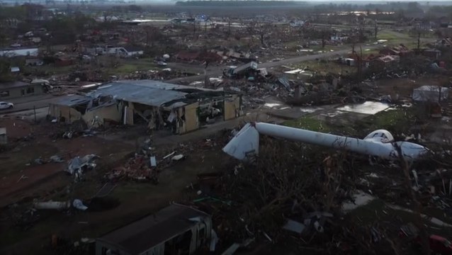 Mississippi town left flattened as deadly tornado rips through south