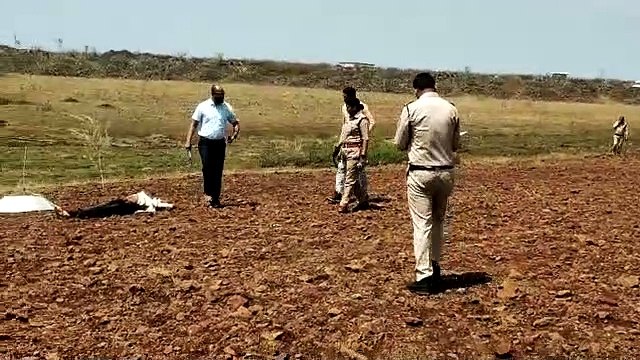 Gaaz fell from the sky, the farmer lost his life in the farm