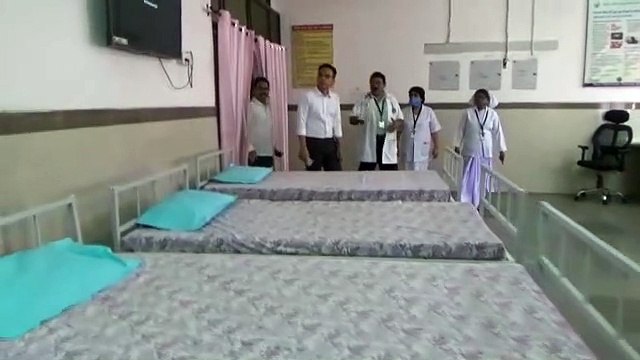 कलेक्टर ने किया जिला अस्पताल का औचक निरीक्षण