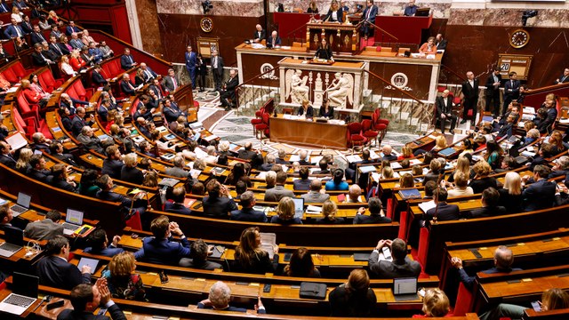 EN DIRECT | Réforme des retraites : suivez les questions au gouvernement à l'Assemblée nationale
