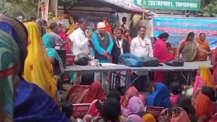 समस्तीपुर: रसोईया संघ ने मानदेय बढ़ाने और स्थायीकरण की मांग को लेकर किया जमकर प्रदर्शन