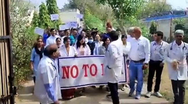 राइट टू हेल्थ बिल के विरोध में चिकित्सकों ने निकाली रैली,देखे वीडियो