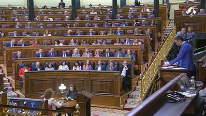 Sánchez afea a Tamames aceptar ser candidato de los "herederos de Blas Piñar"