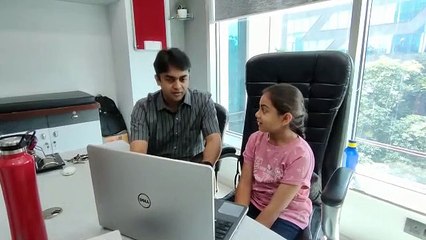 SURAT VIDEO : देखिए बेटी के कुर्सी संभालते ही कैसे भावुक हुए पिता