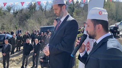 Fidanlar deprem şehitleri için toprakla buluşturuldu