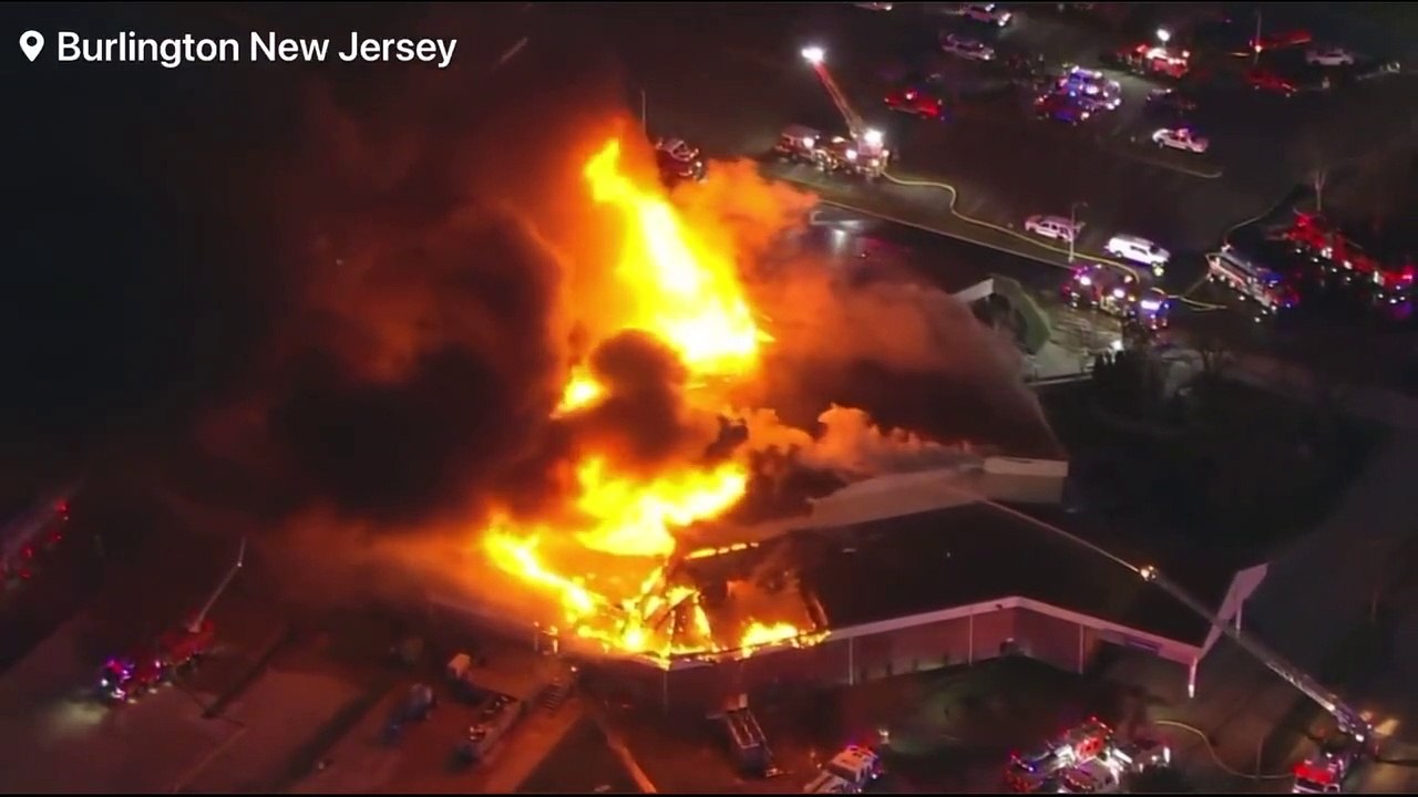 BREAKING: Multiple firefighters are battling a massive Church fire Burlington | New Jersey