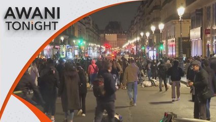 France's Macron survives no-confidence amid protests