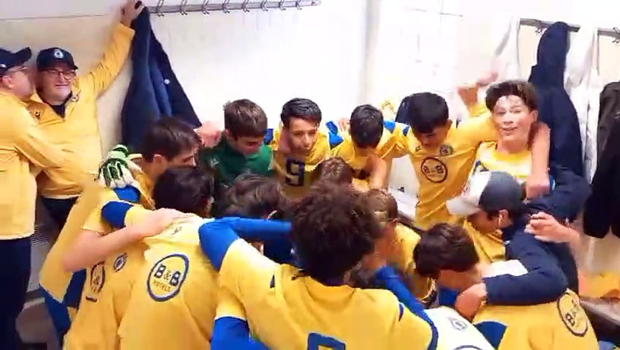 La joie des U15 apres leur victoire en 16ieme de la coupe de Provence