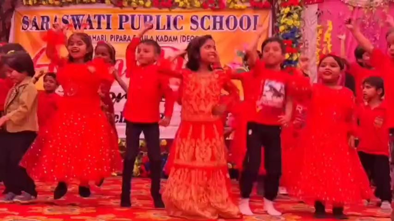 देवरिया: विद्यालय वार्षिक कार्यक्रम का हुआ आयोजन,छात्र छात्राओं ने रंगारंग किया कार्यक्रम