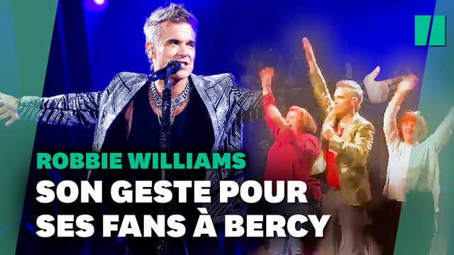 Ces fans de Robbie Williams étaient mal placées à Bercy, il les a fait monter sur scène