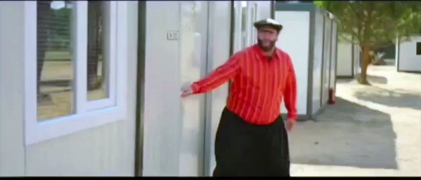 Şahan Gökbakar Kerem Kınık’ın “gerçek hayatta yaşasaydı” sözlerine Recep İvedik sahnesiyle yanıt verdi