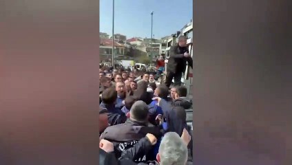 İBB ve Üsküdar Belediyesi arasında büyük gerginlik: Zabıtalar birbirine girdi