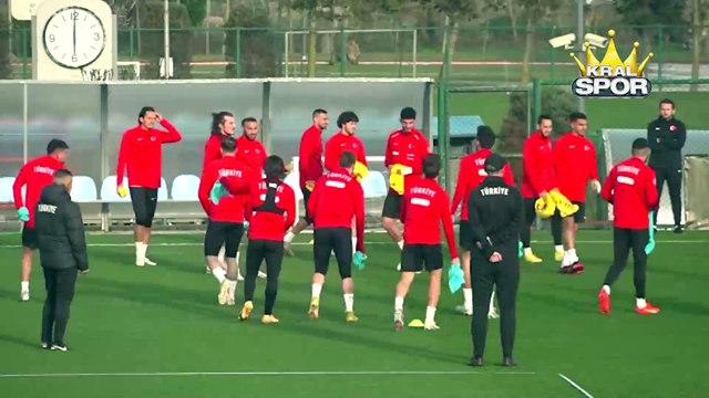 A Milli Futbol Takımı Ermenistan ve Hırvatistan maçı hazırlıklarını sürdürdü