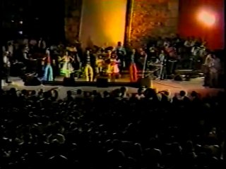Ron Barceló - Somos un Pueblo que Canta - Juan Luis Guerra y 4-40 en la Fortaleza Ozama