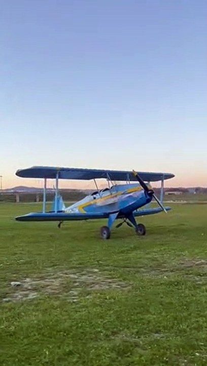 Un fallo mecánico provoca el aterrizaje de emergencia de una avioneta junto a El Arcángel
