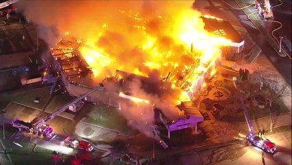 Скачать видео: New Jersey church engulfed in flames after massive fire breaks out