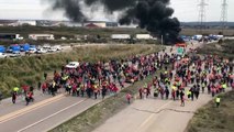 BREAKING: Government workers stage big demonstration and blockage at the Fos-sur-mer oil depot