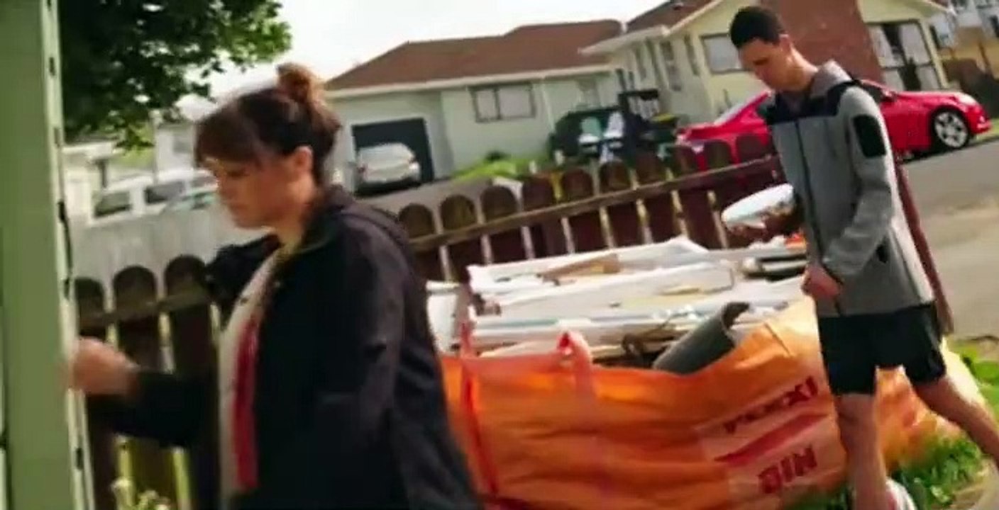 Head High S01 E02