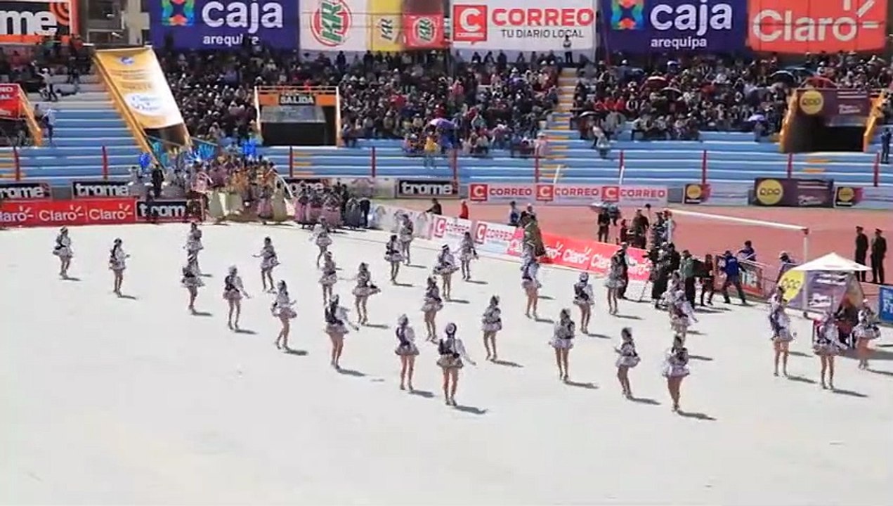 Caporales Centro Cultural Andino -  Concurso en estadio [Candelaria 2017]