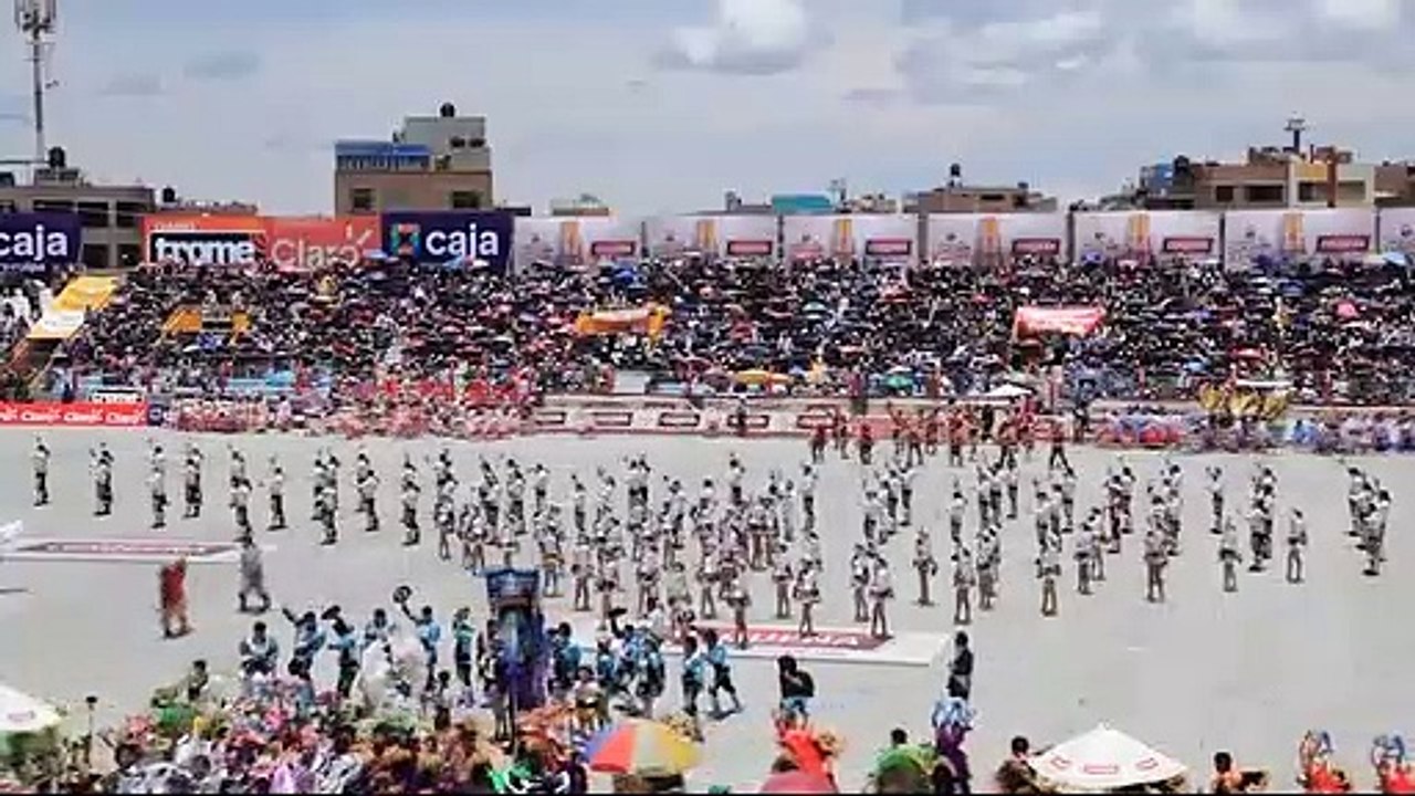 Caporales de la Tuntuna Miraflores - Concurso en estadio [Candelaria 2017]
