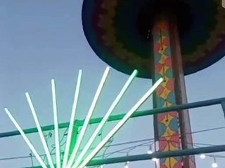 केबिल टूटने से सौ की स्पीड़ से जमीन पर टकराया झूला, कई लोग अस्पताल में भर्ती