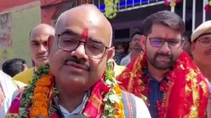 देवरिया: डीएम-एसडीएम ने आदिशक्ति माँ देवरही मंदिर पहुंचकर टेका मत्था, की मंगल-कामना