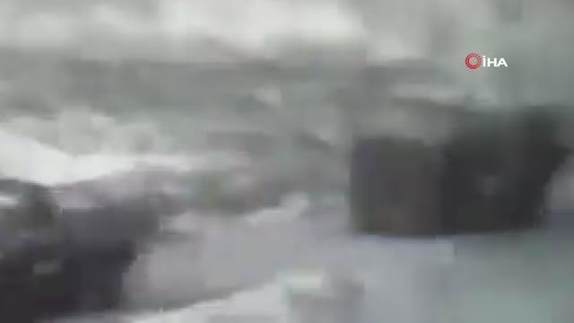 Rus barış gücü, Ermeni grupların Karabağ'a yasa dışı askeri sevkiyatına eşlik ediyor