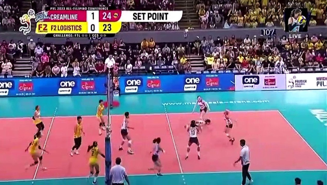 Jema Galanza through the triple block! WOW!