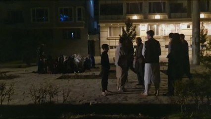 Sisma in Afghanistan e Pakistan, gente passa la notte in strada