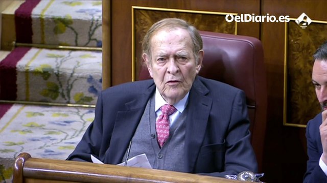 Tamames compara las intervenciones en el debate con una situación de las dos Españas peores que las del 36”