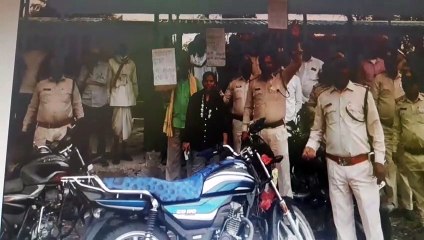 पौधे लगाने, पेड़ बचाने का दिया संदेश