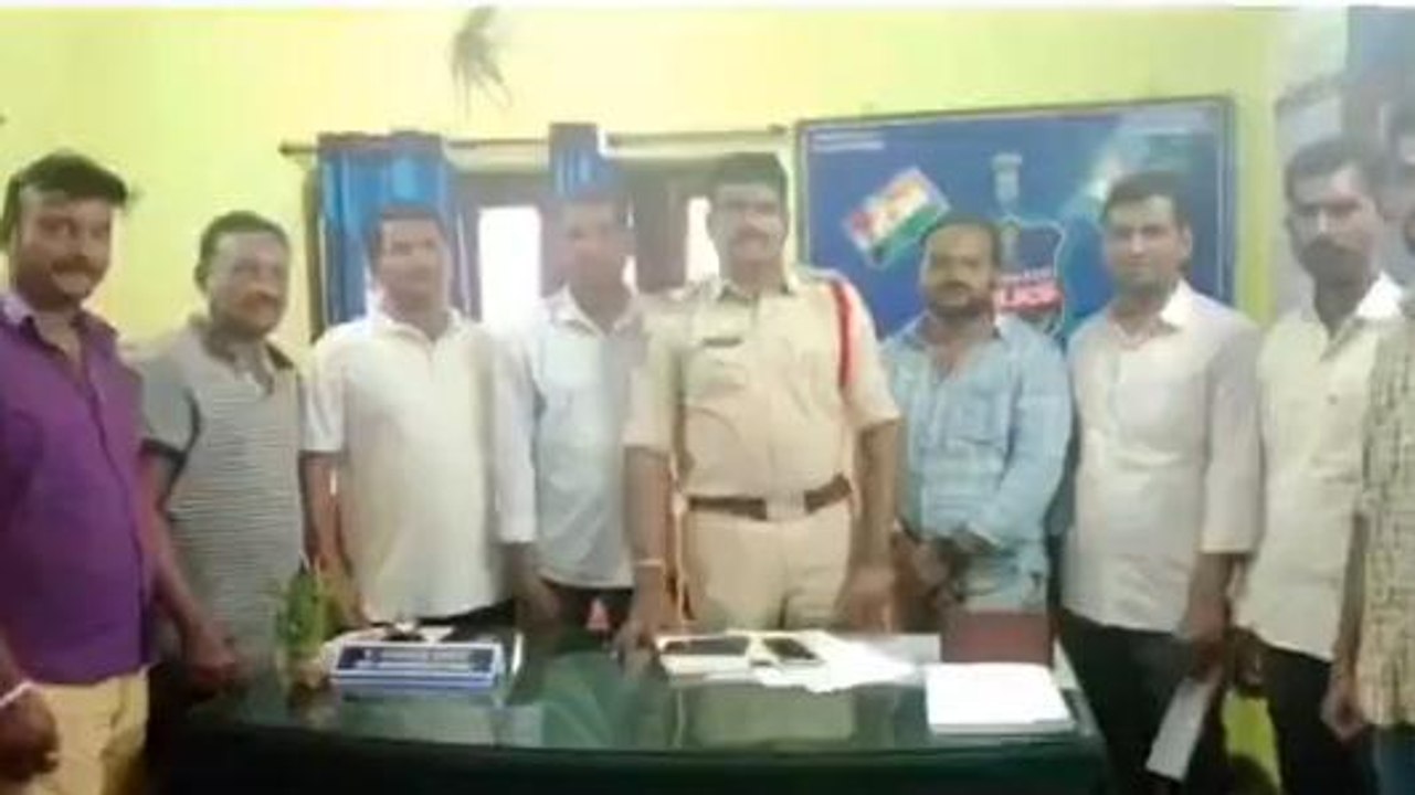 అక్బర్ పేట: వారికి అద్దెకు ఇవ్వొద్దు.. పోలీసు స్టేషన్ లో వినతి