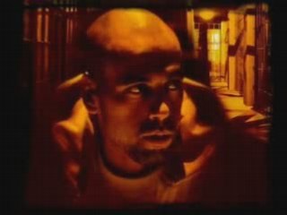 SINIK "Il aime nous controler"