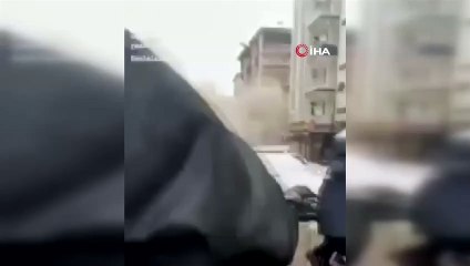 5 katlı bina depremde böyle çöktü