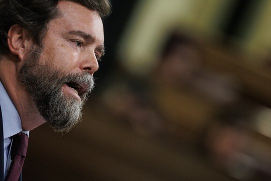 Espinosa de los Monteros se emociona en los agradecimientos a las mujeres de Vox