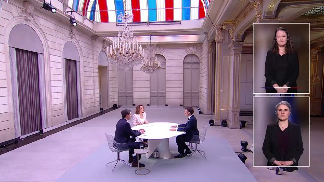 Revoir l'intégralité de l'interview du Président Emmanuel Macron diffusée à 13h depuis l'Elysée - Regardez