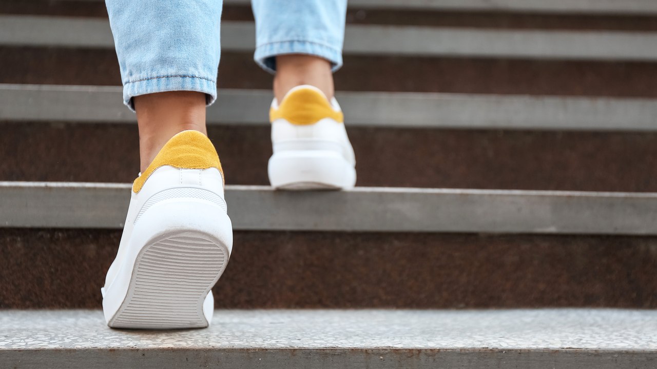 Vergiss die 10.000: So viele Schritte solltest du pro Tag wirklich gehen