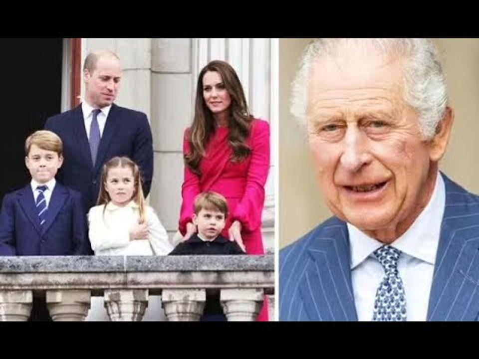 I ruoli dell'incoronazione della famiglia reale per intero, inclusi i luoghi di George, Charlotte e