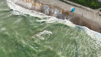 Rus Sörfçü Tutkusunu Çin'de İşe Dönüştürdü