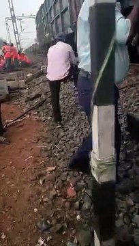 अपट्रैक पर आ रही मालगाड़ी डाउन ट्रैक पर पहुंची, चार घंटे अफरा-तफरी का महौल