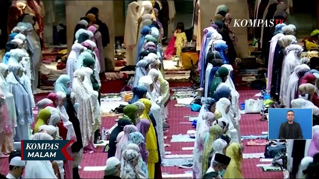 Beginilah Antusias Jemaah Laksanakan Salat Tarawih Perdana di Masjid Istiqlal