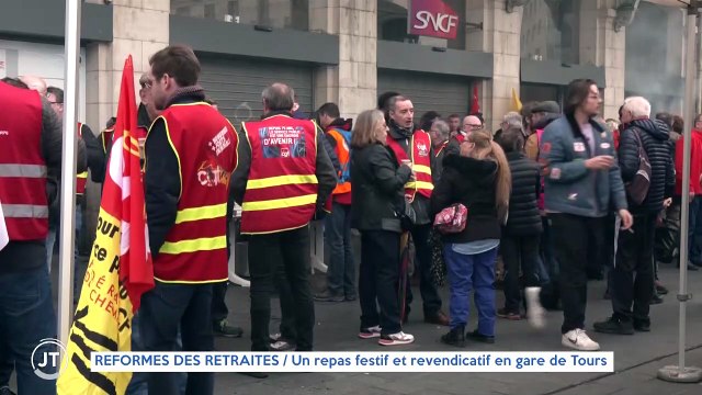 REFORME DES RETRAITES / Un repas festif et revendicatif en gare de Tours