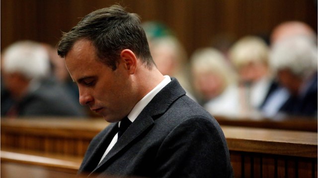 Voici - Oscar Pistorius en prison : l'ancien champion bientôt libéré ? La justice va trancher