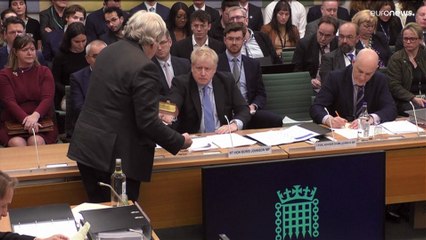 بوريس جونسون يمثل أمام البرلمان للدفاع عن موقفه بشأن فضيحة "بارتي غيت"