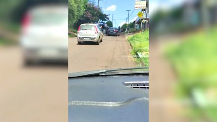 Internauta regista momento em que ladrões roubam Ford Focus