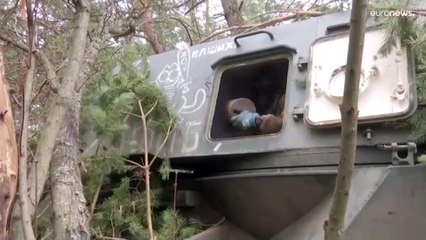 فيديو: قصف مدفعي روسي مكثف على مواقع أوكرانية